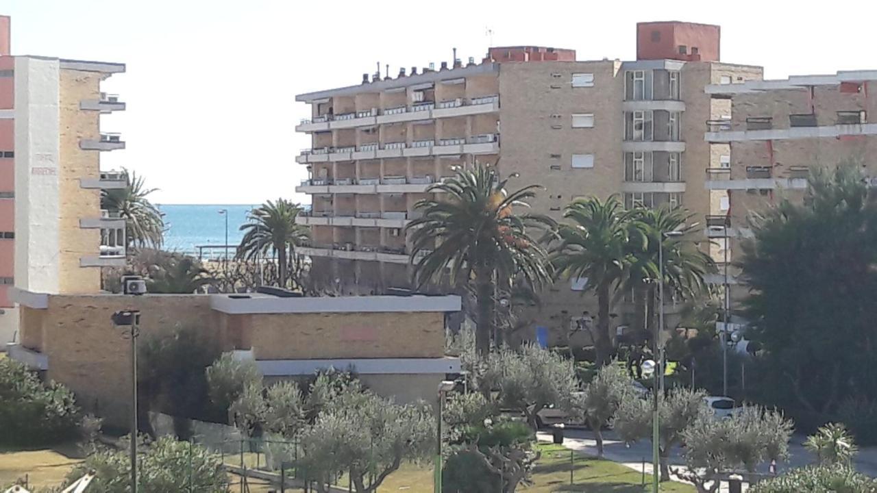 La Pineda Beach Apartment Luaran gambar